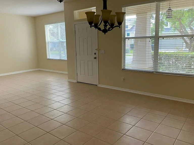13218 Phoenix Dr — Photo 7