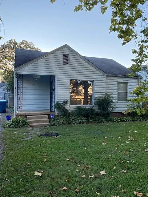 3 bed, 974 sqft, $1,650 — Photo 1
