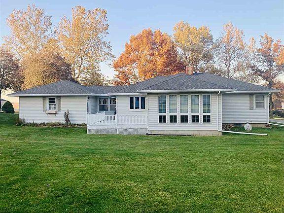 3rd image of 1006 E Ave