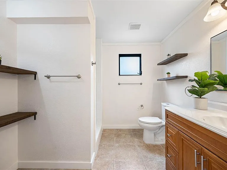 12756 Poinsettia Ave — Photo 22