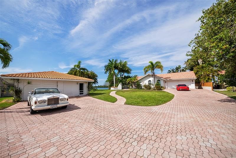 1st image of 503 Velasquez Dr