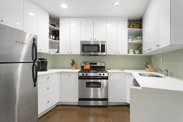 Sold by Citi Habitats | media 22