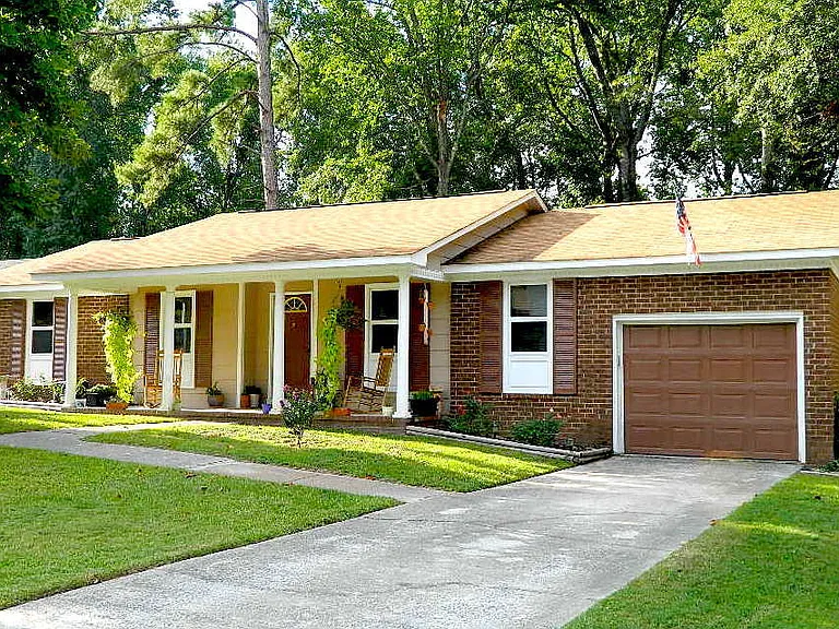 4443 Shadowood Dr — Photo 1