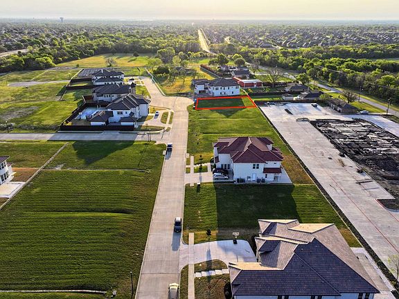 3rd image of 212 Osman Dr