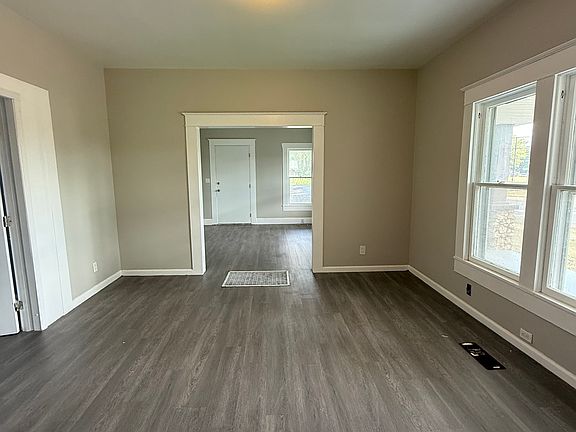 2nd image of 1609 48th St