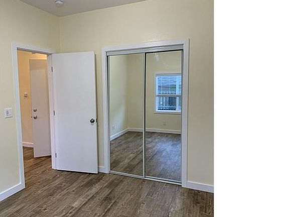 5th image of 908 W 74th St #4