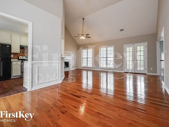3rd image of 1146 Chateau Ter