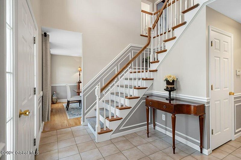 3rd image of 12 Thomas Drive