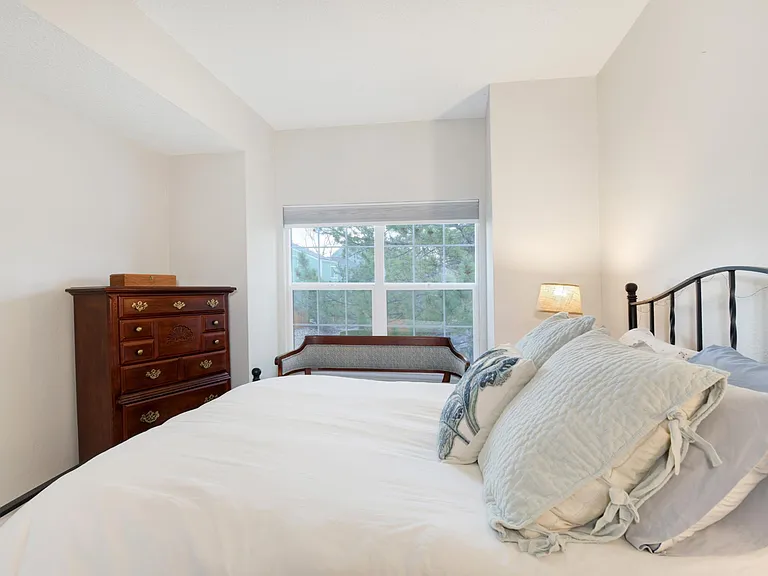 7437 Singing Hills Dr — Photo 13