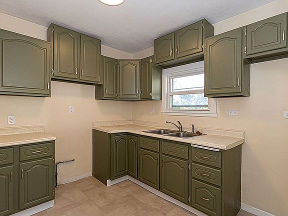4th image of 4107 4th Ave