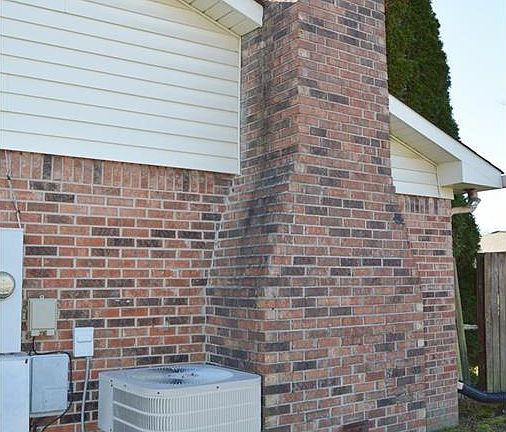 3rd image of 90 N Milford Dr
