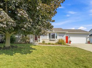 4922 Remiker Ln, Manitowoc, WI 54220