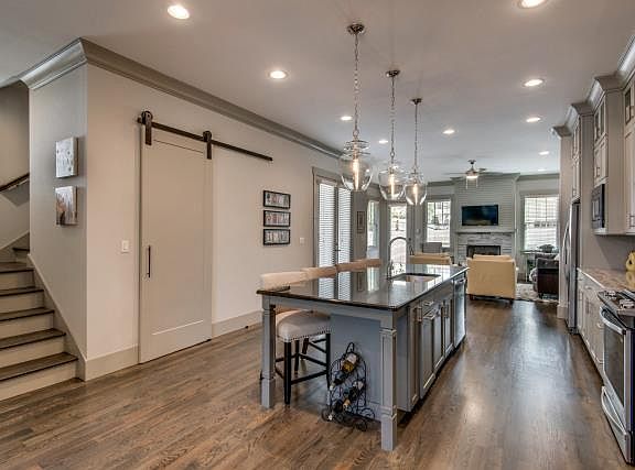 5th image of 2959 Primrose Cir