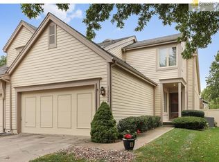 12042 Hemlock St, Overland Park, KS 66213