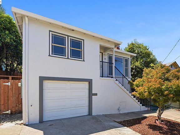 3rd image of 931 Hargus Ave