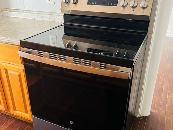 3rd image of 8902 W Chester Pike Floor 2