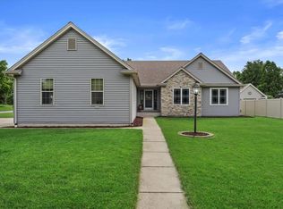 4200 S 95th St, Greenfield, WI 53228