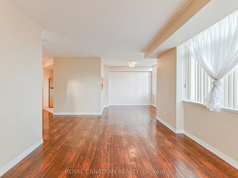 88 Alton Towers Cir #703 — Photo 10