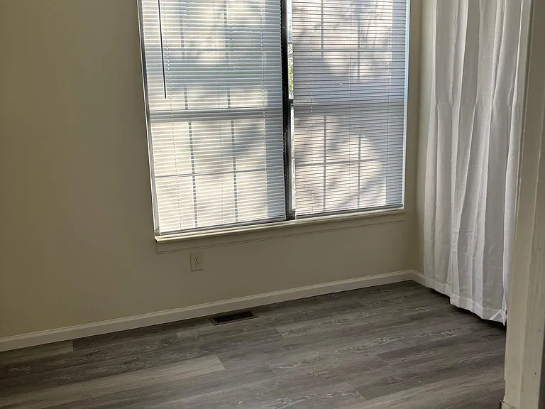700 N Adelaide St #46 — Photo 5