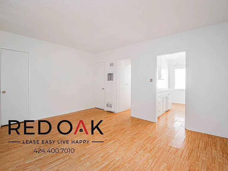 439 S Catalina St #14 — Photo 5
