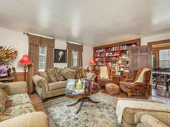 14th image of 117 Hayes Road