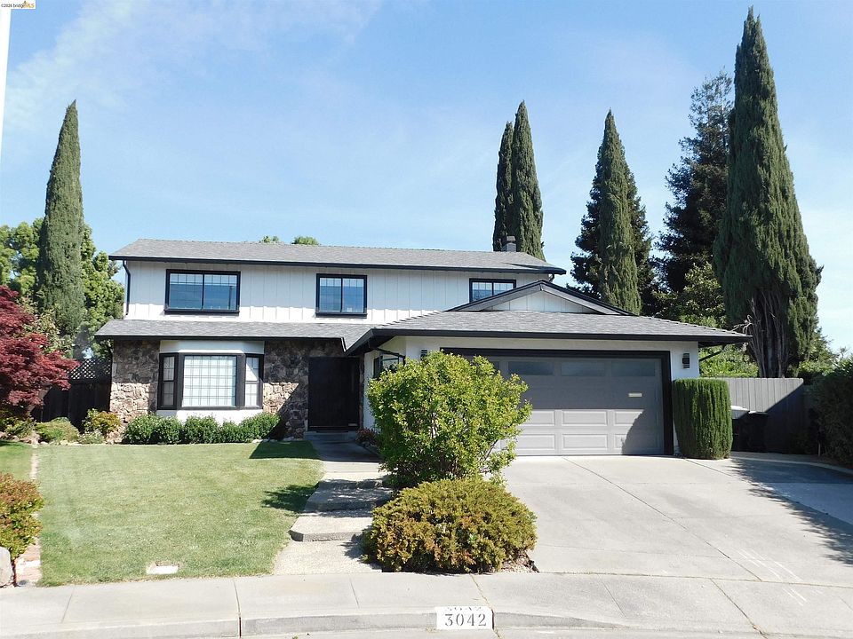 1st image of 3042 Potrero Way