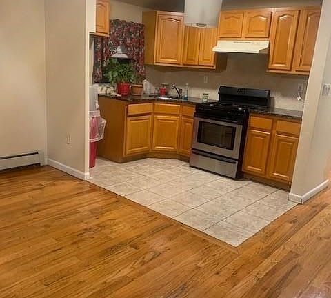 3rd image of 201 Robinson Ave #3