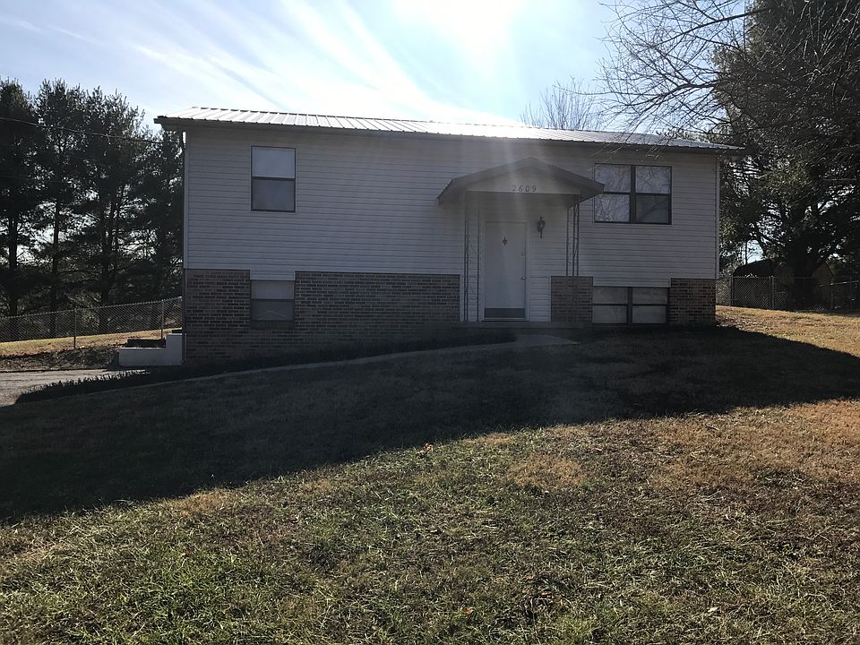 1st image of 2609 Fields Ln
