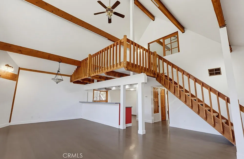 3 bed, 1960 sqft, $4,000 — Photo 3