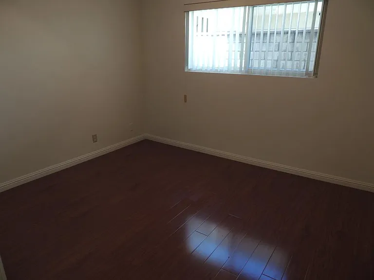 321 Gladys Ave #2 — Photo 27