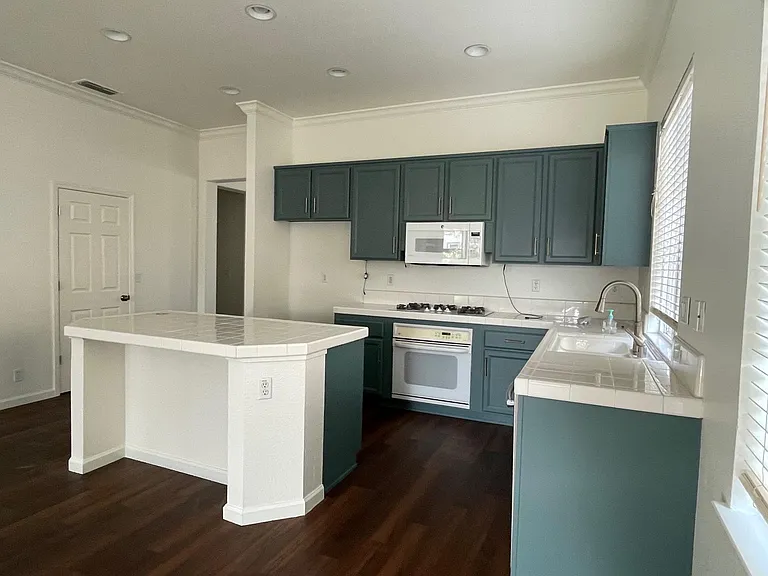2608 Nevelson Ct — Photo 5