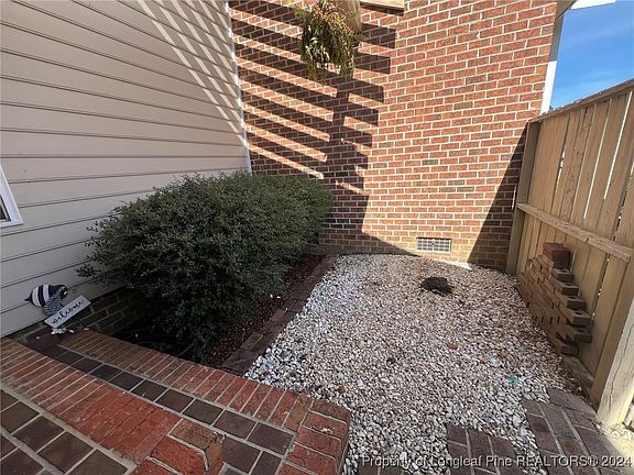 5th image of 4900 Independence Dr APT 9