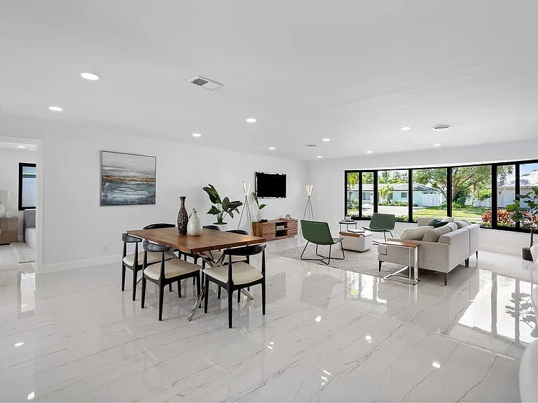 1200 SW 8th St — Photo 11