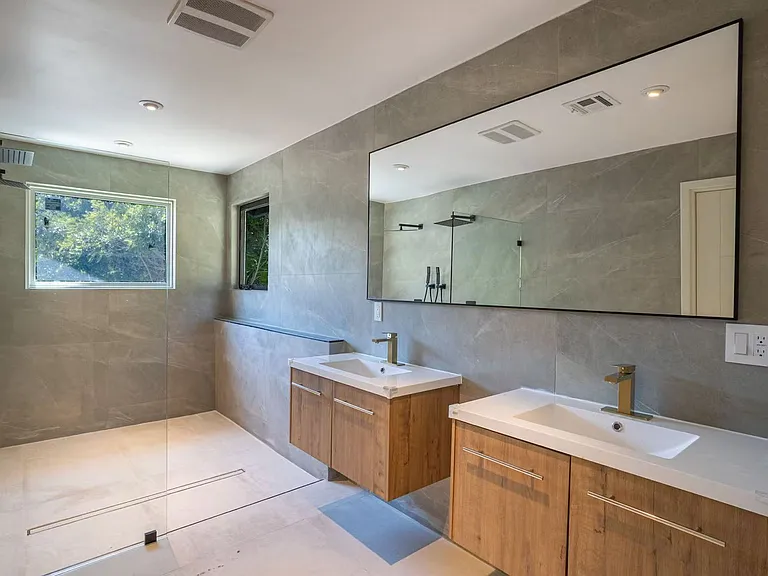 2869 Turnbull Canyon Rd — Photo 3