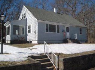 29 Prentice St, Taftville, CT 06380