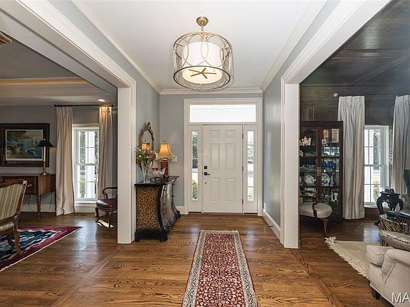 4th image of 701 Laurel Oak Dr