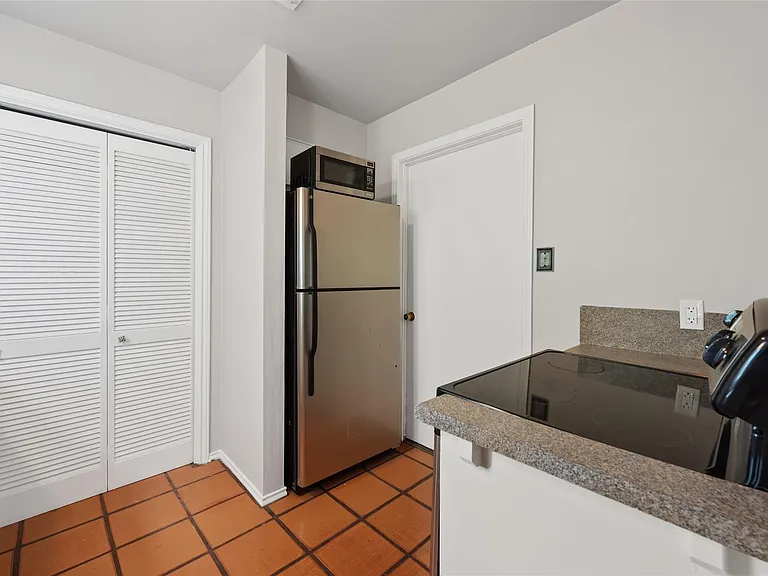 10006 Wildflower Ln #A — Photo 11
