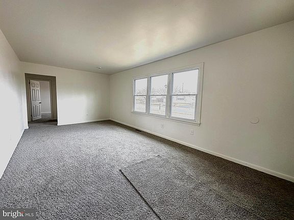 3rd image of 386 David Hall Rd