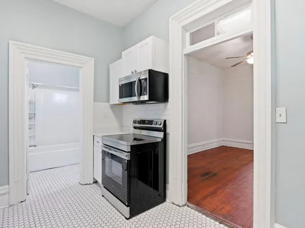 216 E Henry St #B, Savannah, GA 31401