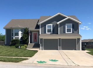 15906 Landauer St, Basehor, KS 66007