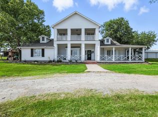 185 Quail Run Ct, Decatur, TX 76234