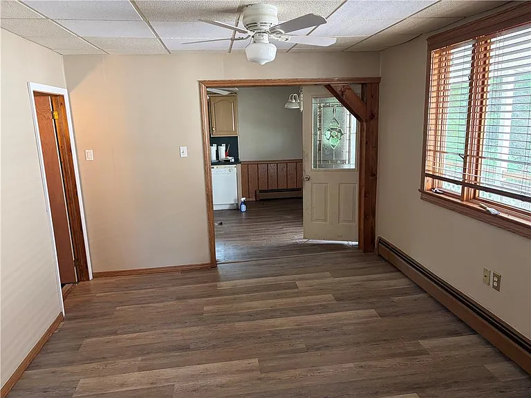 142 W High St — Photo 7