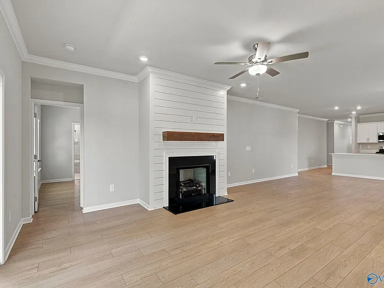 7211 Holly Creek Dr — Photo 16