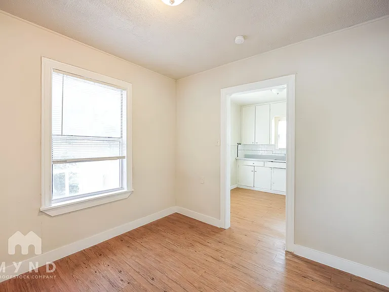 1322 Verbena St — Photo 10