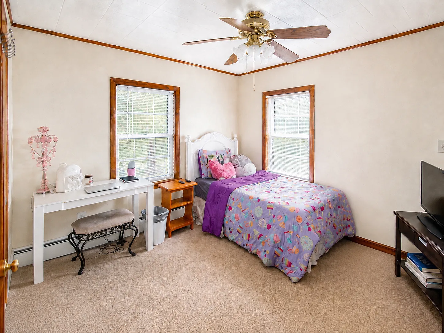 4 bed, 1090 sqft, $2,600 — Photo 4