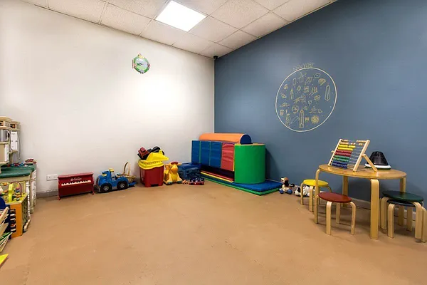 Rented by Compass | media 25