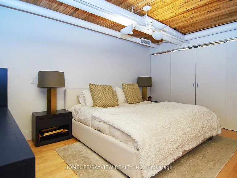 993 Queen St W #203 — Photo 29