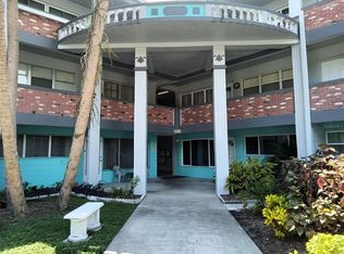4300 58th St N APT 1904, Kenneth City, FL 33709