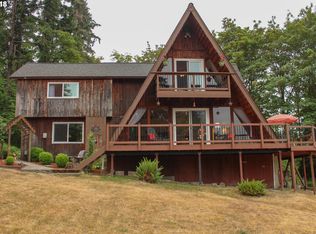 704 E 3rd St, Rainier, OR 97048