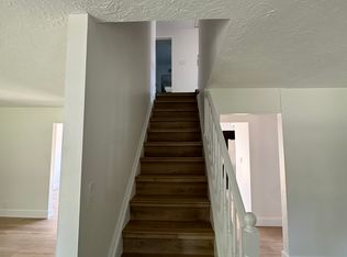 590 Shenandoah Dr, Clawson, MI 48017